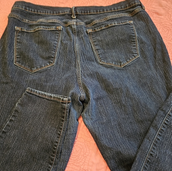 Old Navy Cury Profile - Picture 5 of 6